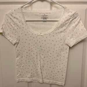 Wild Skye White Floral Short Sleeve Top
